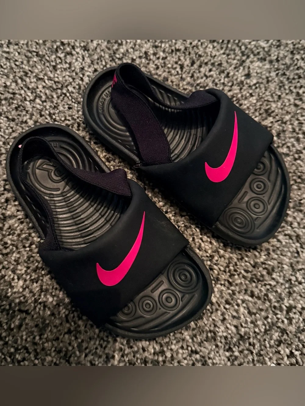 Nike Kids Black Slides with Hot Pink Swoosh